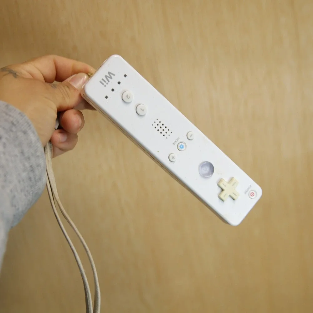 Nintendo Wii Remote Controller White RVL-003 with Wrist Strap (TESTED)